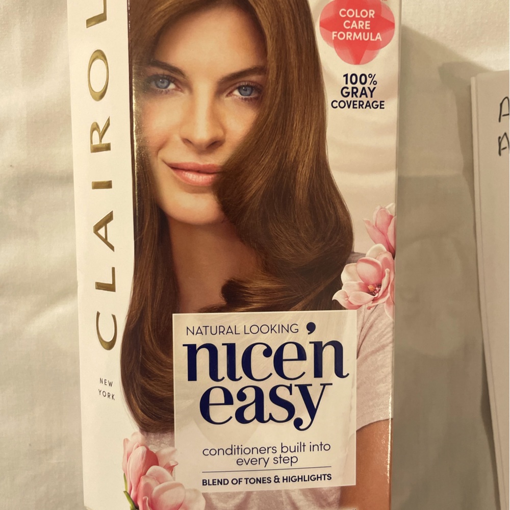 Nice and easy hair dye